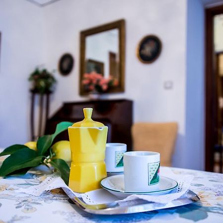 Il Giglio Rosso Appartement Napels Kamer foto