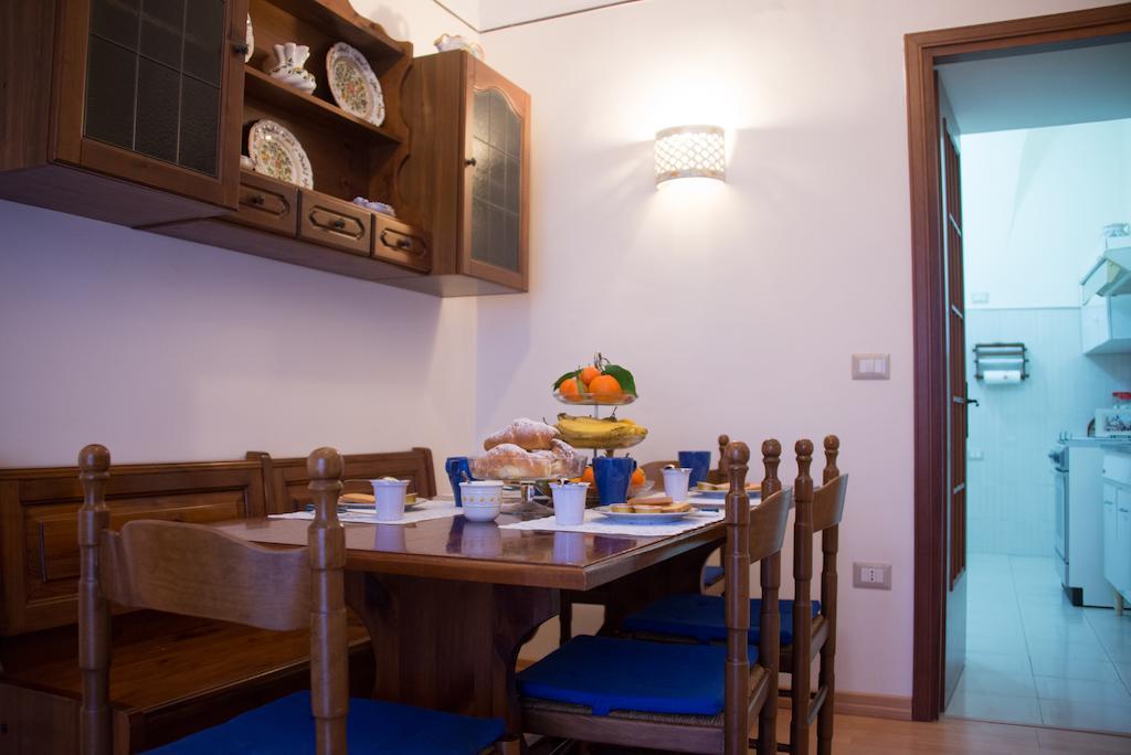 Il Giglio Rosso Appartement Napels Kamer foto