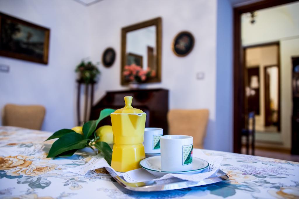 Il Giglio Rosso Appartement Napels Kamer foto