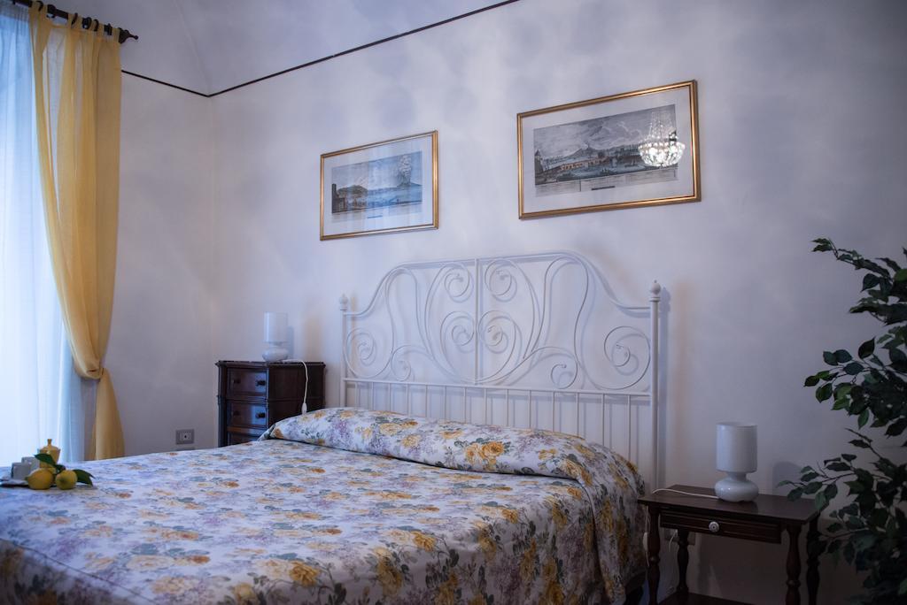 Il Giglio Rosso Appartement Napels Kamer foto
